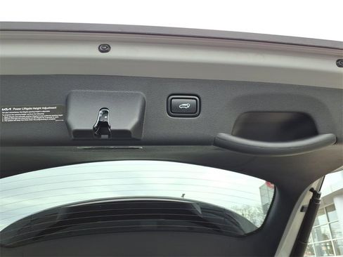 Used 2026 Kia Sportage EX w/ EX Panorama Roof Package image 9