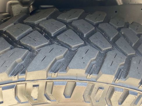 Used 2023 Jeep Wrangler Unlimited w/ Cold Weather Group AWD/4WD image 17