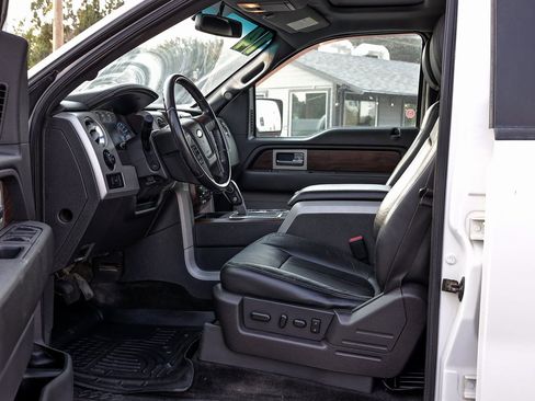 Used 2014 Ford F150 Lariat w/ Equipment Group 502A Luxury image 9