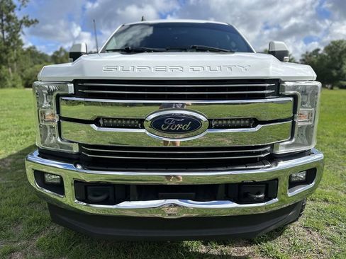 Used 2019 Ford F250 Lariat w/ Lariat Value Package AWD/4WD image 2