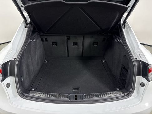 Certified 2026 Porsche Macan S AWD/4WD image 21