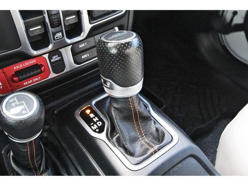Used 2021 Jeep Gladiator Mojave AWD/4WD image 26