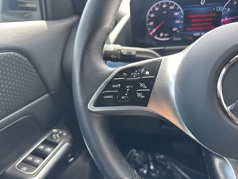 Used 2025 Mercedes-Benz GLA 250 image 15