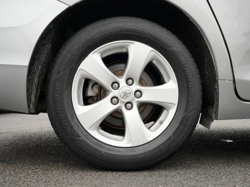 Used 2014 Toyota Sienna LE FWD image 16