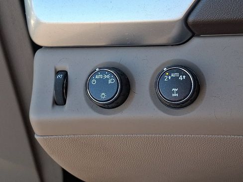 Used 2018 Chevrolet Tahoe LT AWD/4WD image 25