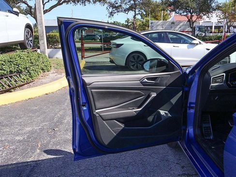 Used 2024 Volkswagen Jetta Sport image 21