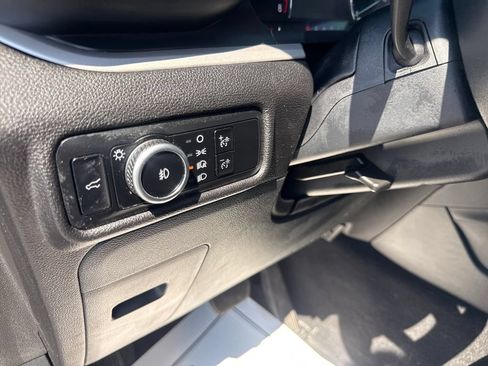 Used 2024 Ford Explorer XLT w/ Equipment Group 202A AWD/4WD image 30
