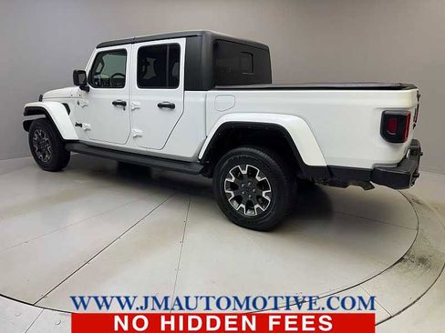 Used 2020 Jeep Gladiator Overland w/ Cold Weather Group AWD/4WD image 3