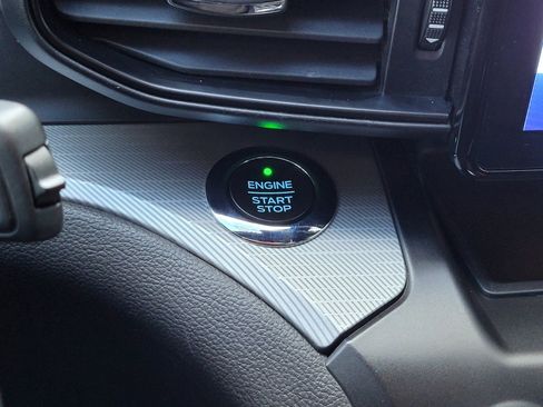 Used 2020 Ford Explorer XLT w/ Comfort Package image 20