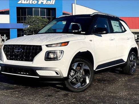 New 2026 Hyundai Venue SEL image 2