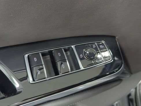 Used 2026 Cadillac Escalade Luxury w/ Touring Package AWD/4WD image 11
