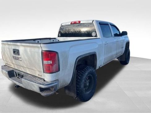 Used 2018 GMC Sierra 1500 SLE image 10