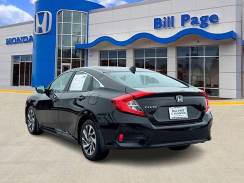 Used 2018 Honda Civic EX image 3