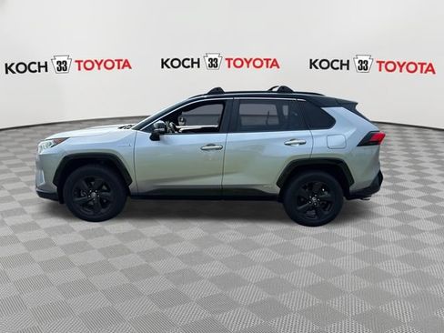 Used 2019 Toyota RAV4 XSE AWD/4WD image 4