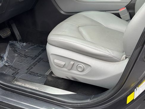 Used 2021 Toyota Highlander Platinum image 27