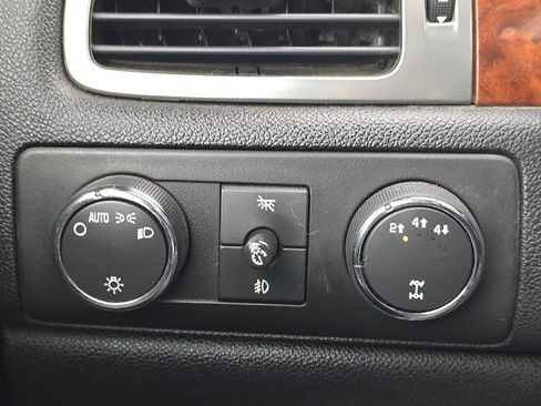 Used 2007 Chevrolet Silverado 2500 LTZ w/ Safety Package image 38