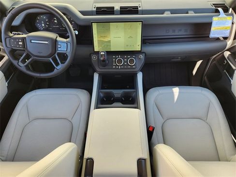 New 2026 Land Rover Defender 110 X-Dynamic SE image 19