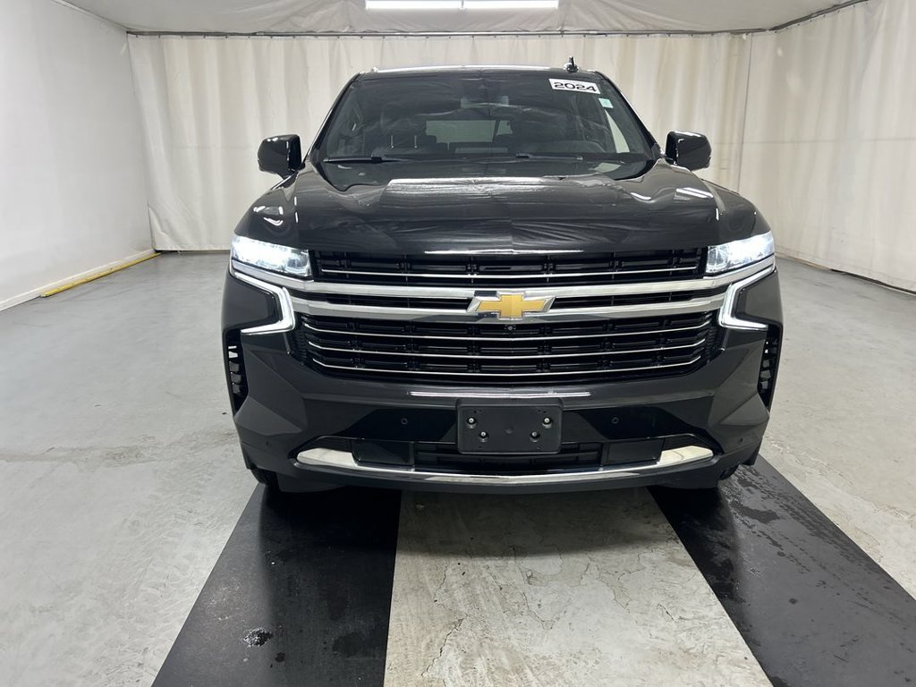 Certified 2024 Chevrolet Suburban LT w/ Luxury Package AWD/4WD image 3