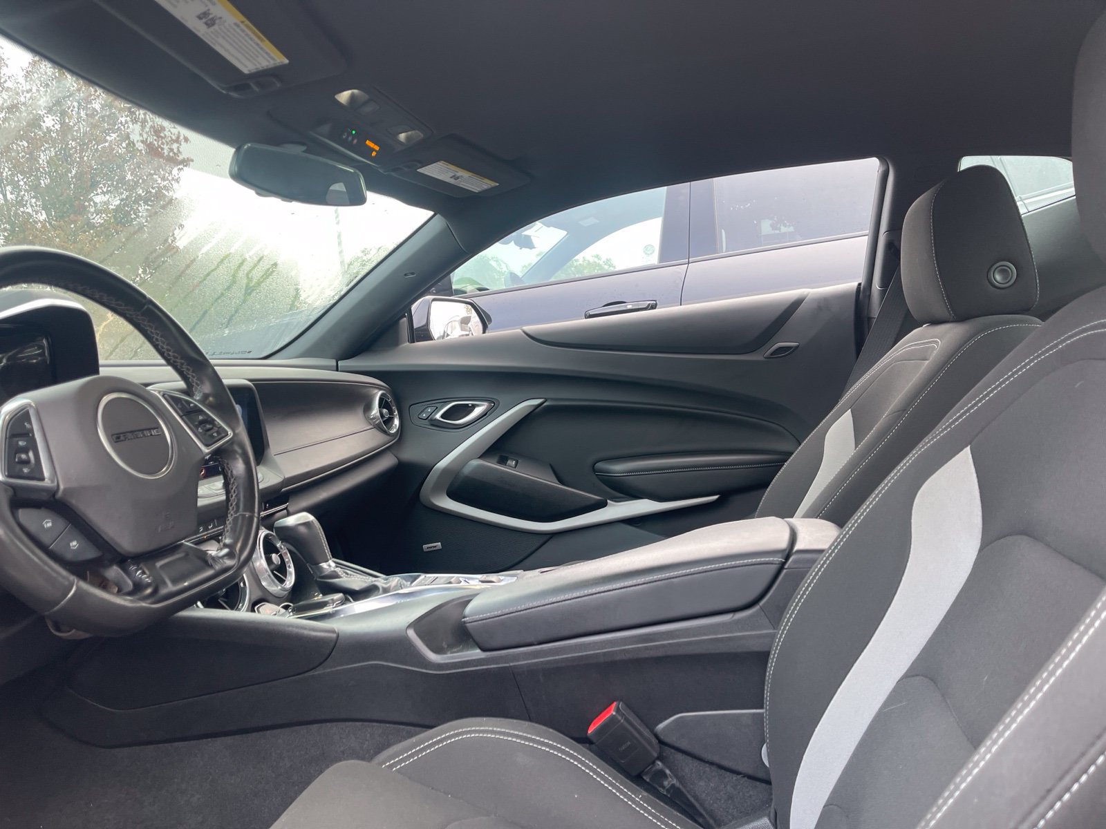 Used 2023 Chevrolet Camaro LT w/ Technology Package RWD image 4