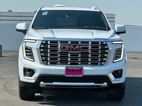 Used 2026 GMC Yukon Denali w/ Sun & Power Step Package AWD/4WD image 10