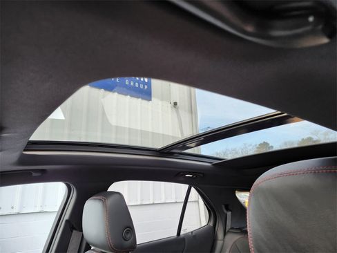 Used 2022 Chevrolet Equinox RS image 18