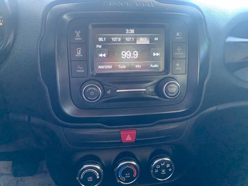 Used 2017 Jeep Renegade Latitude w/ Safety & Security Group (ALP) AWD/4WD image 14