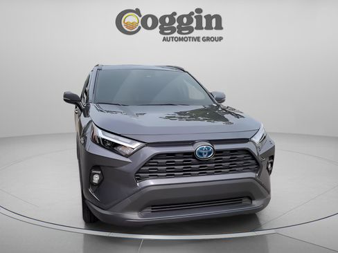 Used 2023 Toyota RAV4 XLE Premium image 29