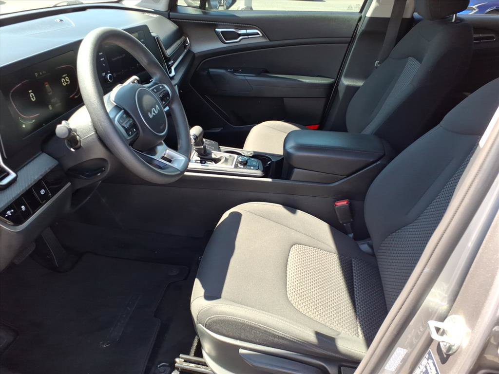 Used 2023 Kia Sportage LX AWD/4WD image 10