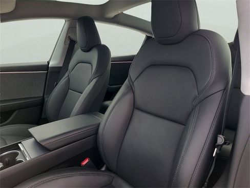 Used 2025 Tesla Model 3 Long Range image 22