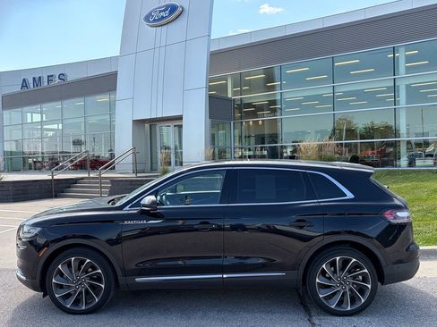 Used 2023 Lincoln Nautilus Reserve w/ Equipment Group 201A AWD/4WD image 3