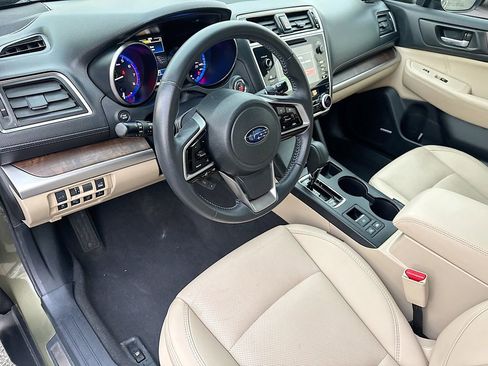 Used 2018 Subaru Outback 2.5i Limited image 10