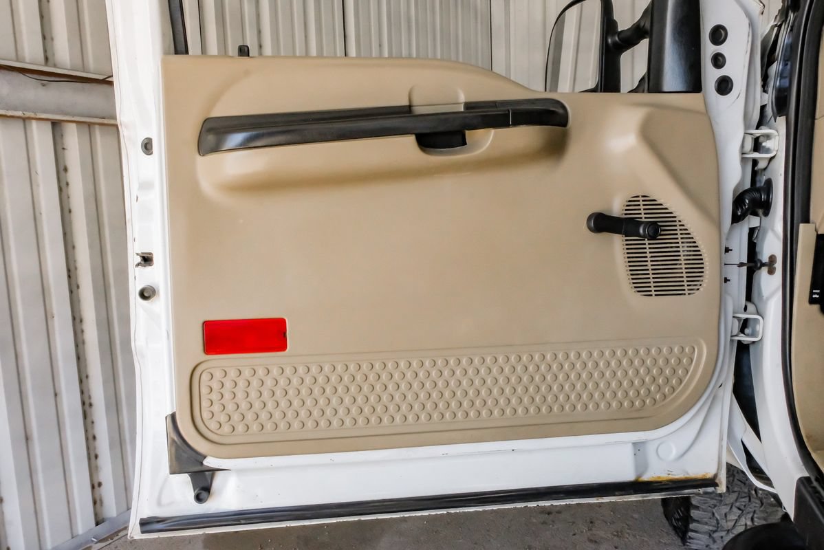 Used 2005 Ford F250 XL AWD/4WD image 40