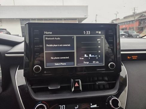 Used 2022 Toyota Corolla LE image 11