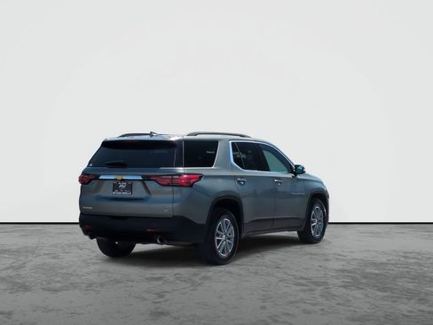 Used 2023 Chevrolet Traverse LT FWD image 8