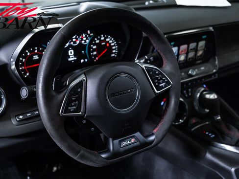Used 2018 Chevrolet Camaro ZL1 RWD image 28
