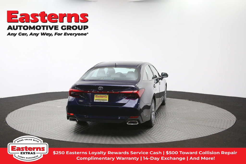 Used 2022 Toyota Avalon XLE w/ Moonroof Package FWD image 41