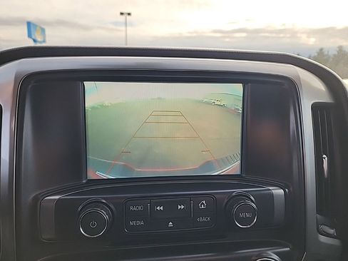 Used 2018 Chevrolet Silverado 1500 LT w/ All Star Edition image 27