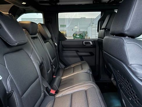 New 2025 Ford Bronco Badlands image 21
