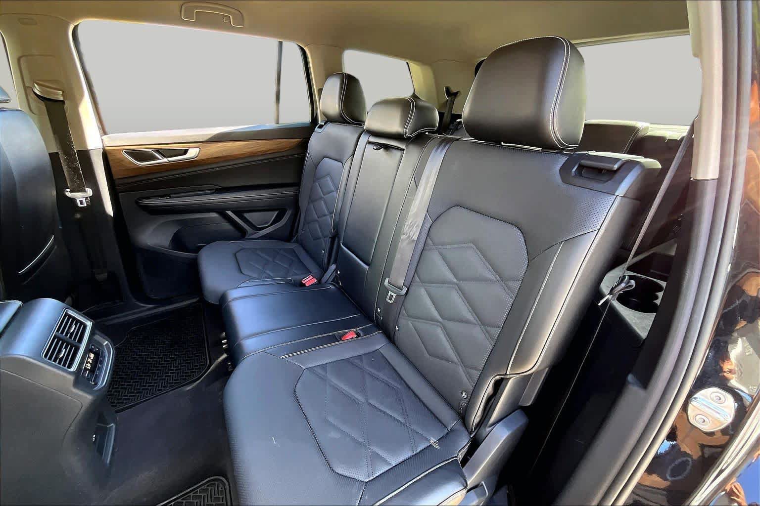 Used 2024 Volkswagen Atlas SE FWD image 20