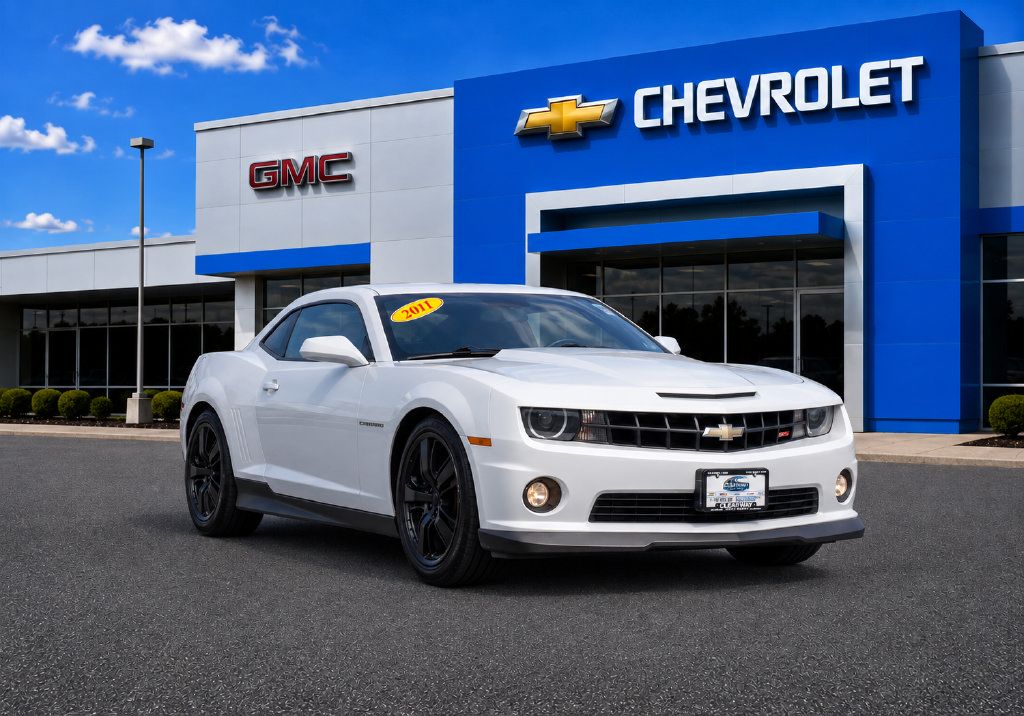 Used 2011 Chevrolet Camaro SS RWD image 1