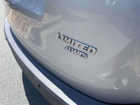 Used 2015 Toyota RAV4 Limited AWD/4WD image 8