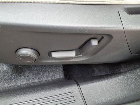 New 2026 Volvo XC40 B5 Plus w/ Protection Package Premier image 14