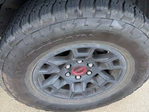 Used 2024 Toyota 4Runner SR5 Premium w/ Moonroof Package RWD image 6