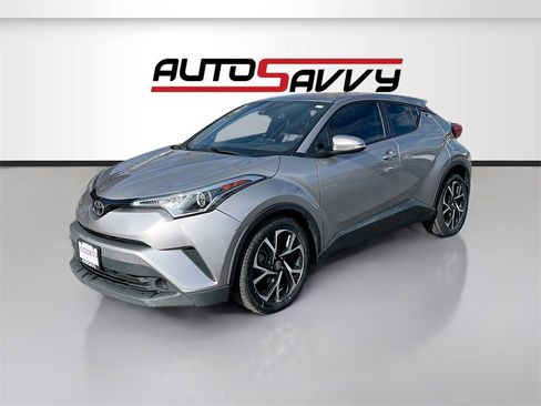 Used 2018 Toyota C-HR XLE image 3