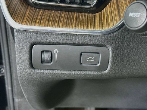 Used 2019 Volvo XC60 T5 Inscription w/ Protection Package AWD/4WD image 21