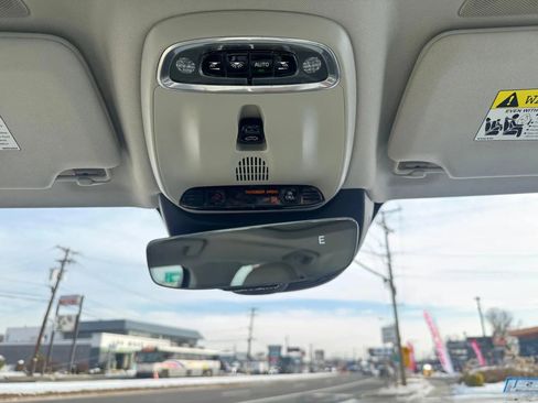 Used 2017 Volvo S90 T6 Inscription w/ Vision Package image 27