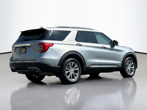 Certified 2022 Ford Explorer Limited w/ Equipment Group 301A AWD/4WD image 7