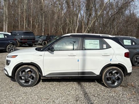 New 2026 Hyundai Venue SEL image 2