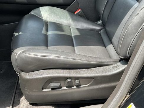 Used 2023 Cadillac XT4 Premium Luxury w/ Driver Assist Package FWD image 17