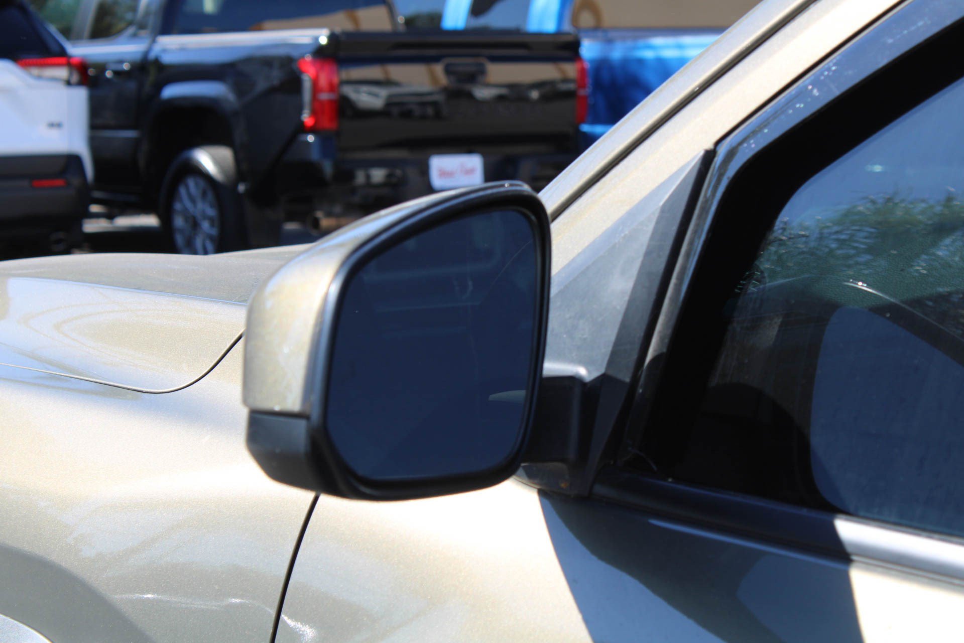 Used 2025 Toyota Tacoma TRD Off-Road AWD/4WD image 17